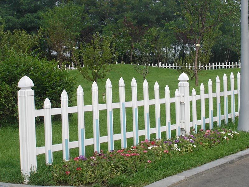 pvc草坪護欄規格