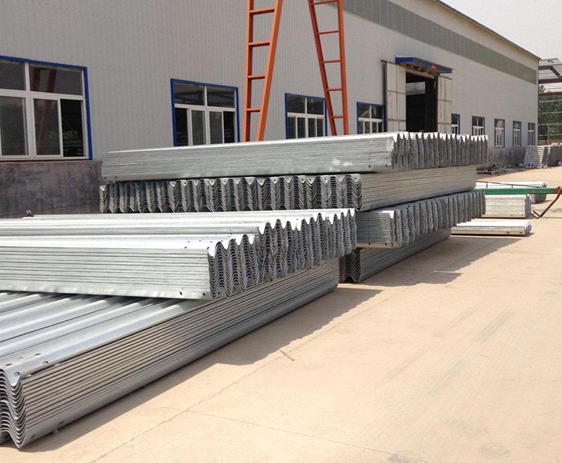 兩波護(hù)欄板介紹