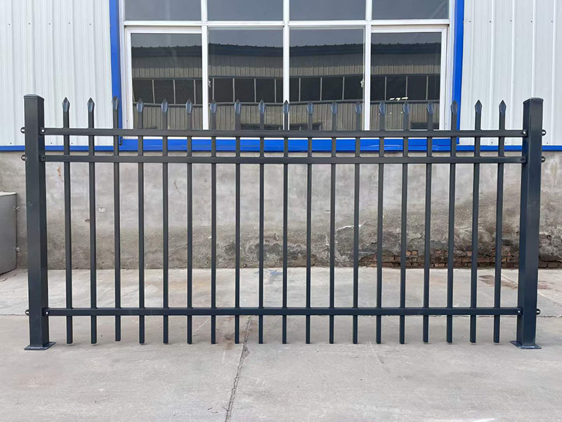三橫杠鋅鋼護欄圖片