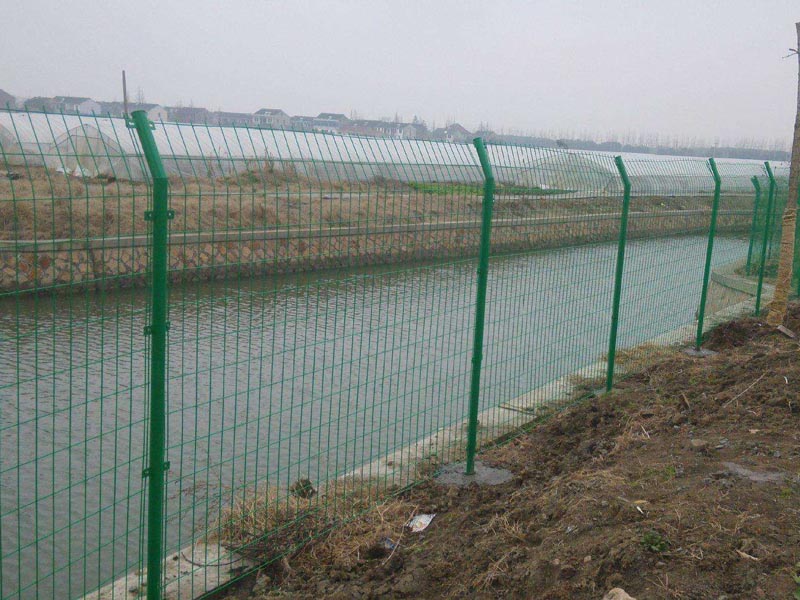 雙邊絲護欄網規格