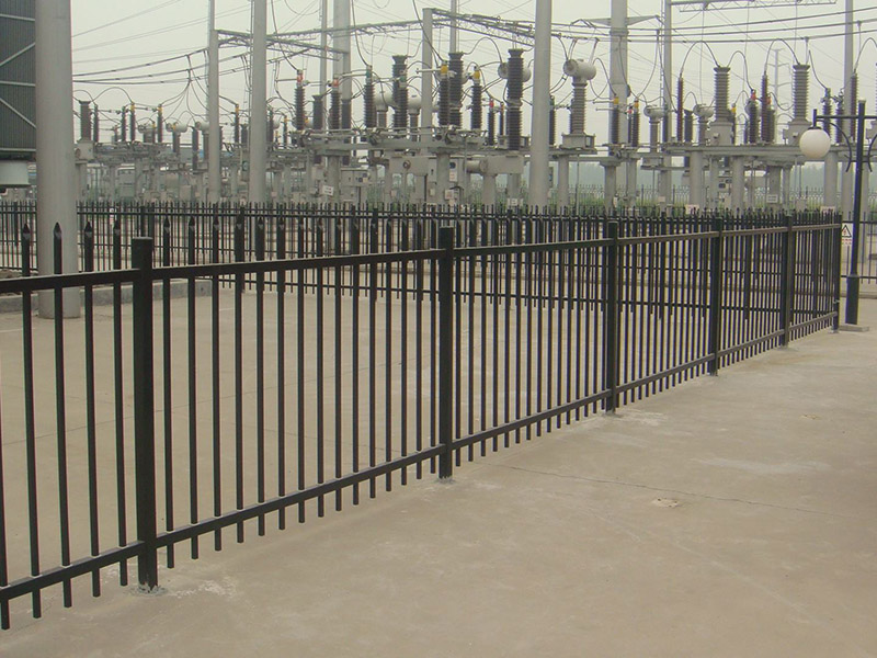 雙橫杠鋅鋼護欄圖片