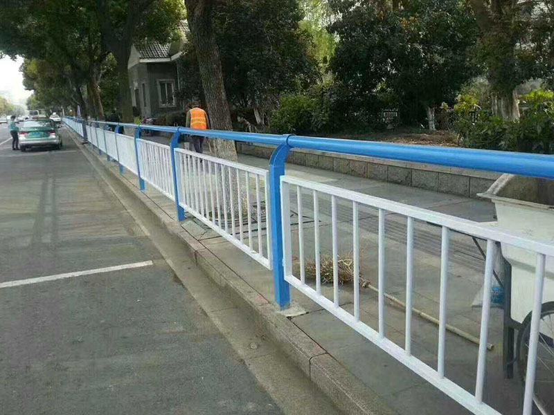 新型便道護欄介紹