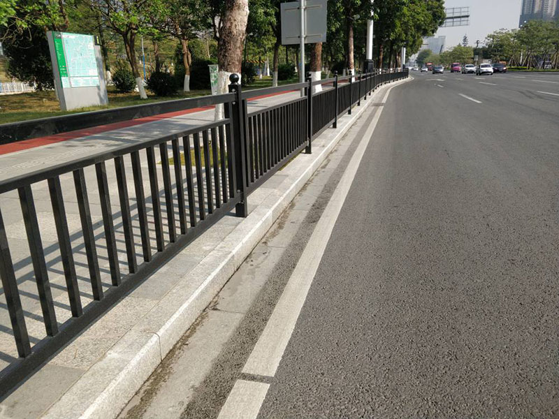 新型便道護欄規格